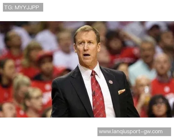 开拓者媒体人建议让杨瀚森防守大洛威表现或优于克林根和罗威 开拓者媒体人建议让杨瀚森防守大洛威表现或优于克林根和罗威