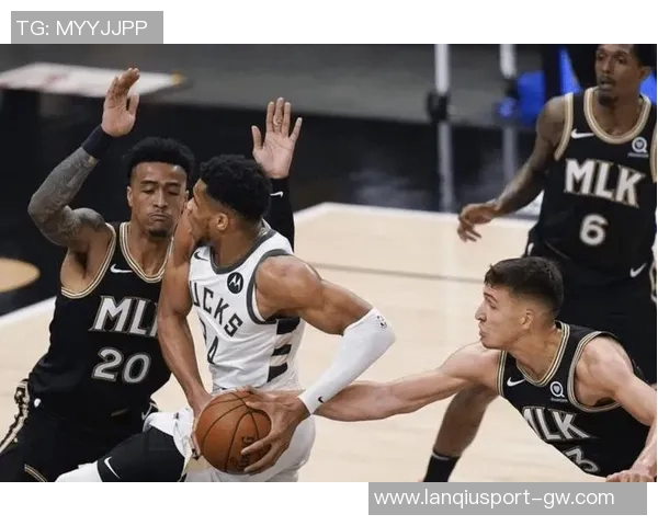 明日对决雄鹿克尼佩尔脚踝扭伤卡尔克布伦纳普拉姆利缺席比赛